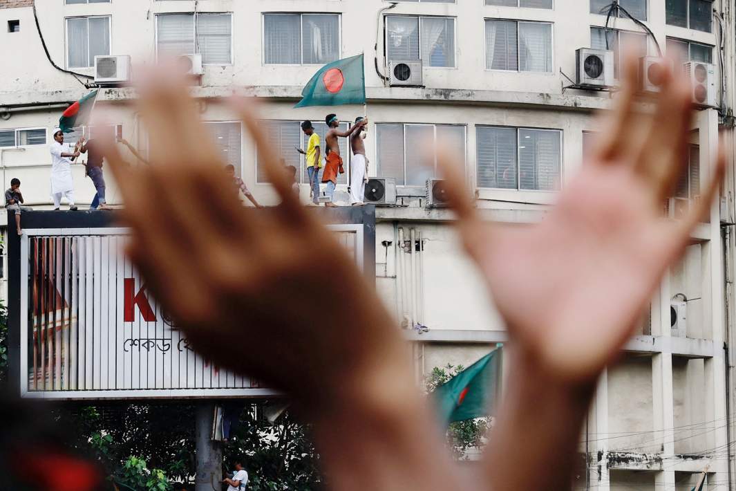 Кискадағы ұзын қалың әтеш